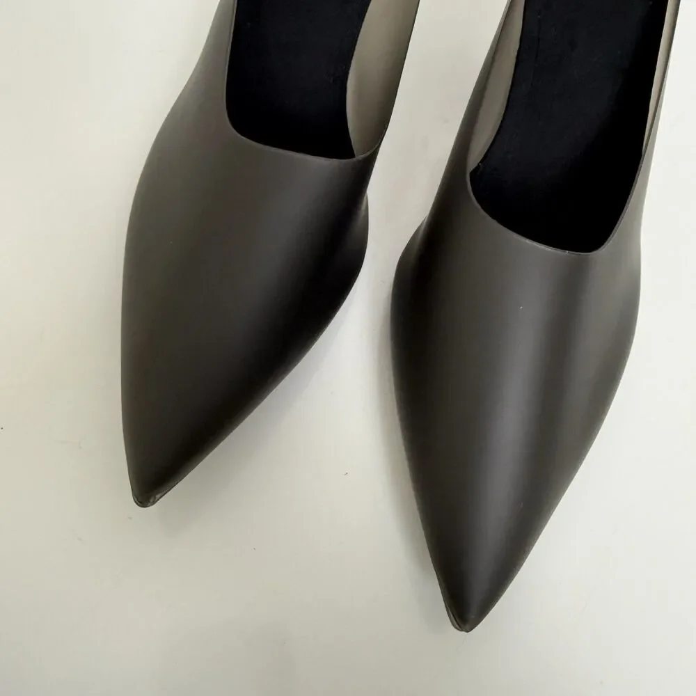 Yeezy Women’s Wedge Heels HL-03 Black Translucent TPU Heel Size 10 Slip On Shoe
